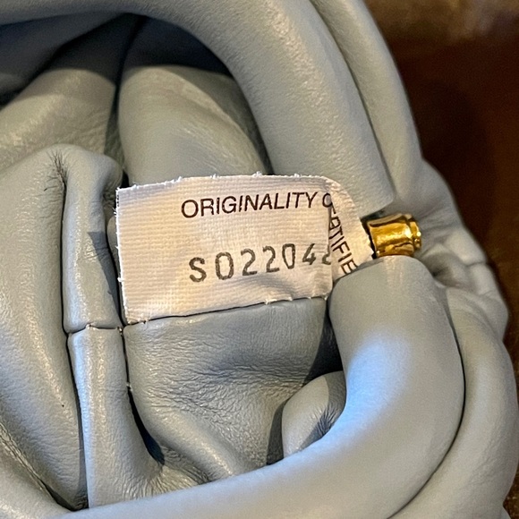 Bottega Veneta The Pouch 20 mini Coin Purse Blue - Picture 14 of 16